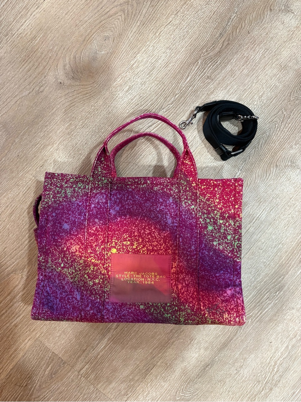 Medium Marc Jacobs “Glittering Sunset” 🌅 The Tote Bag - Picture 5 of 11